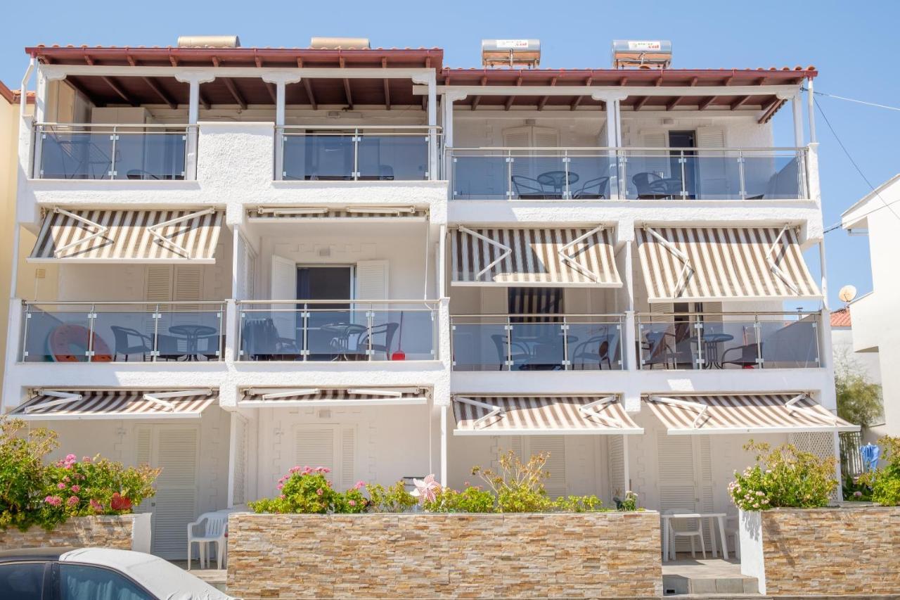 Blue Senses Apartments Sarti Dış mekan fotoğraf